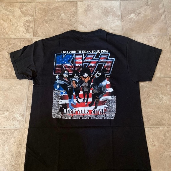 Kiss “rock your city freedom to rock tour - Picture 8 of 9